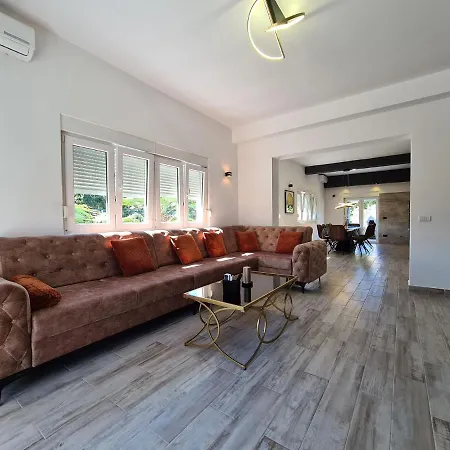 Holiday home House Plavi 2130 *