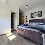 House Plavi 2130 *