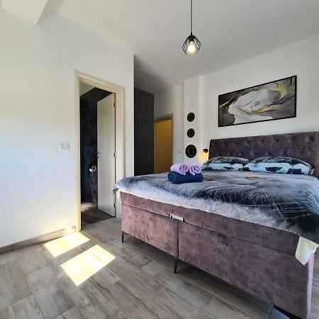 House Plavi 2130 *