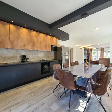 House Plavi 2130
