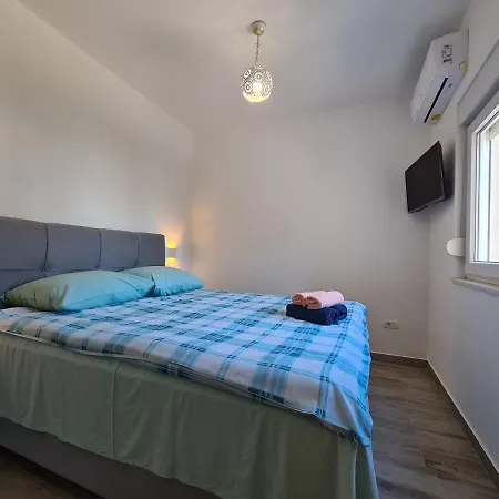 House Plavi 2130